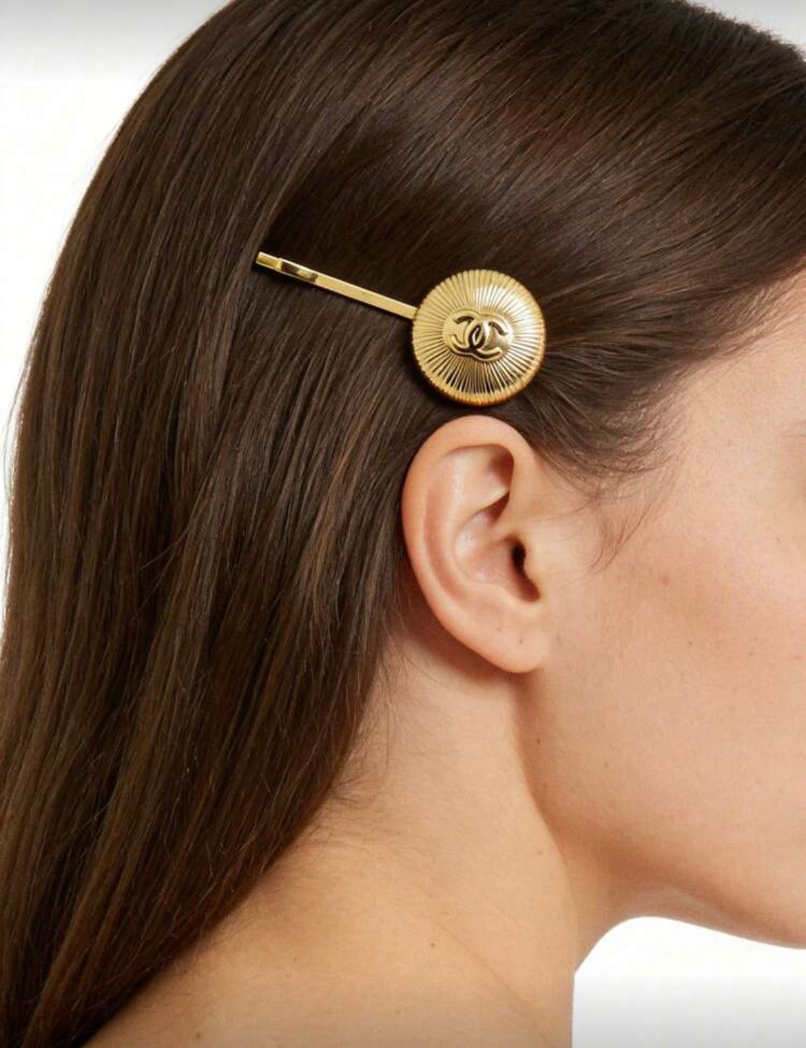 CHANEL Gold Round Hair Clip – Y2K Edition