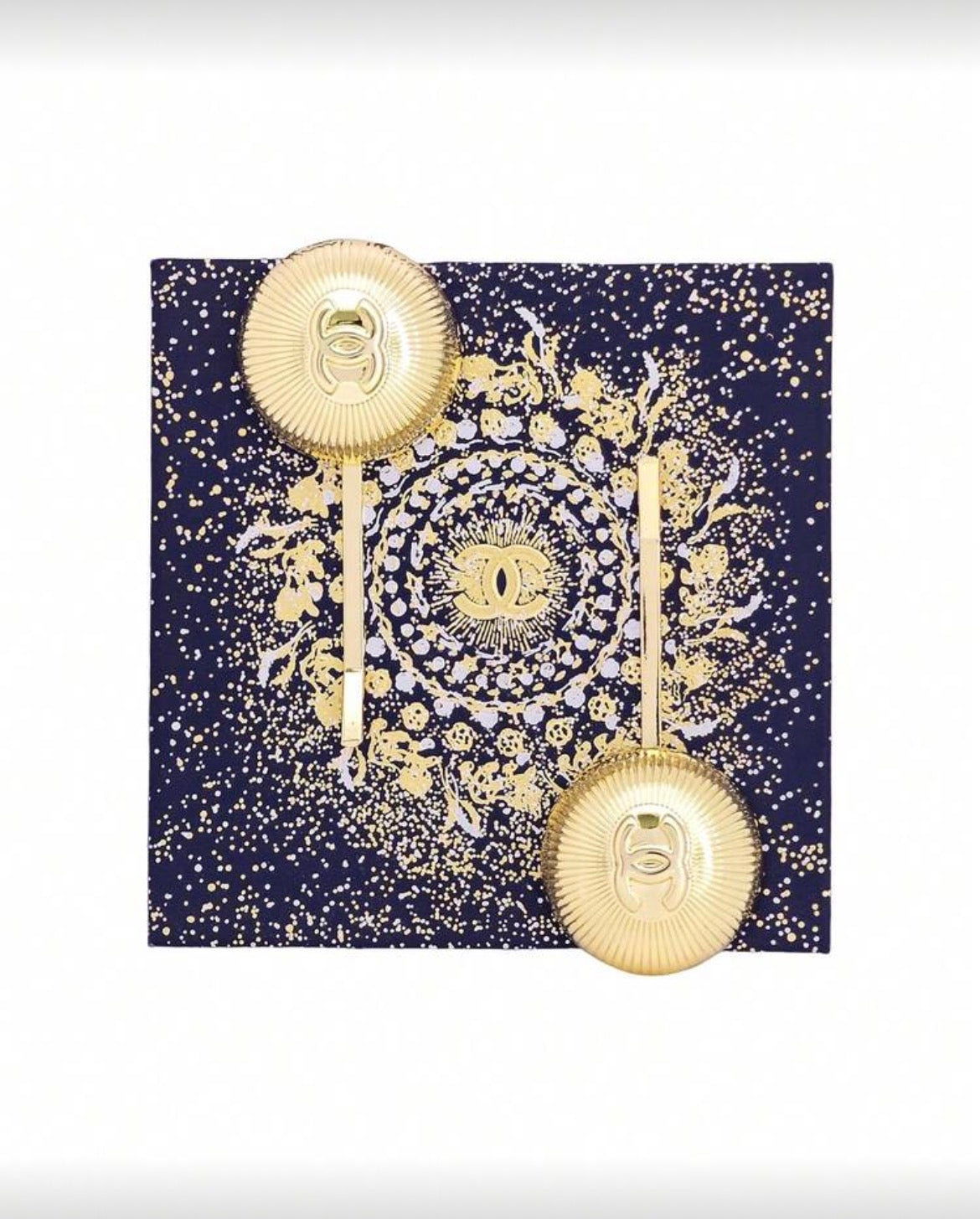 CHANEL Gold Round Hair Clip – Y2K Edition